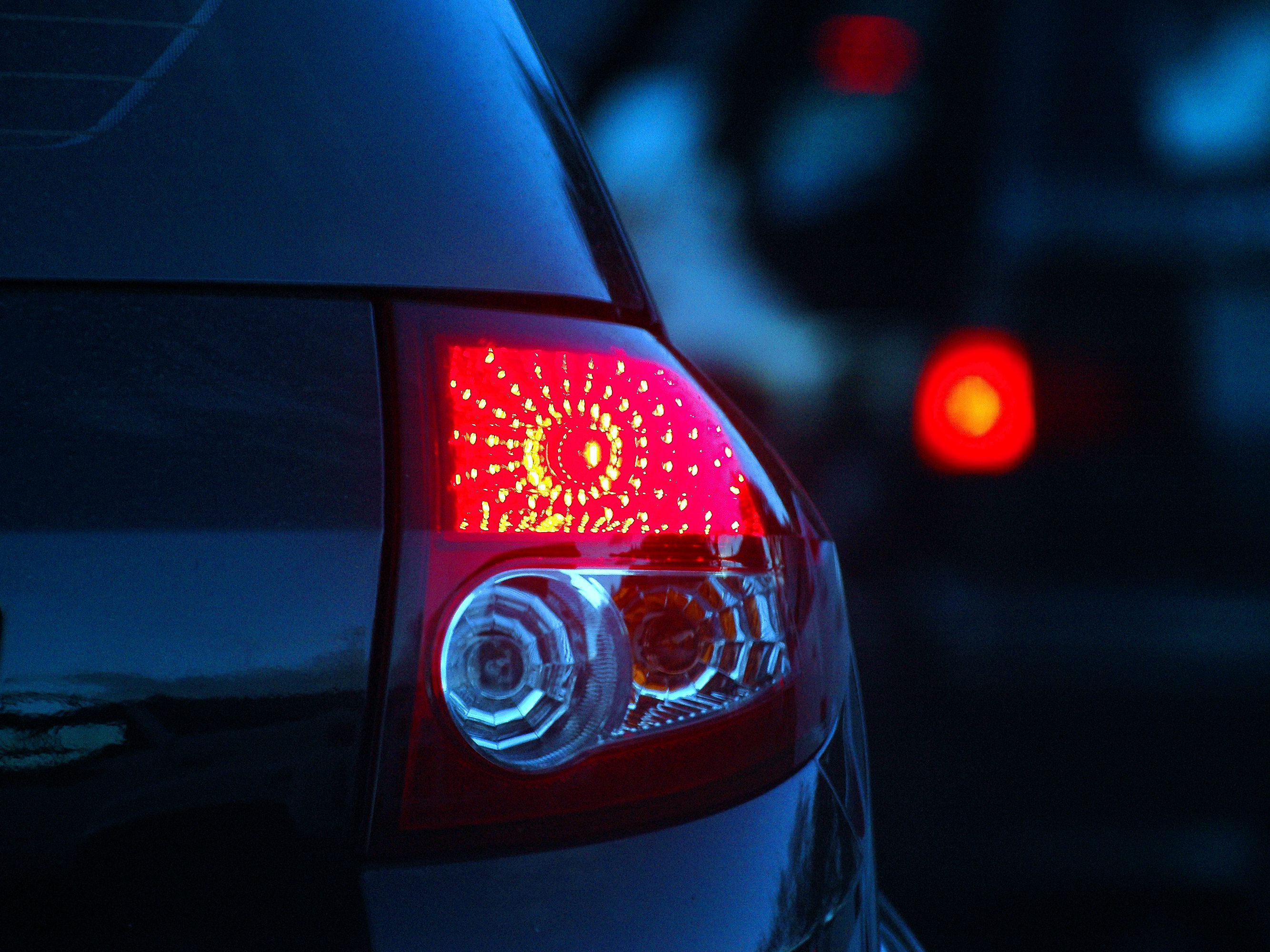 it-is-extremely-important-to-keep-your-tail-lights-in-good-working-order-to-keep-yourself-and-other-drivers-safe