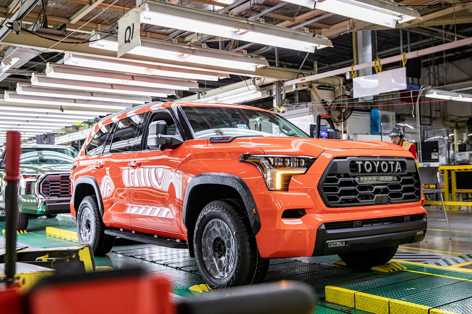 toyota-sequoia-is-back-on-the-assembly-line