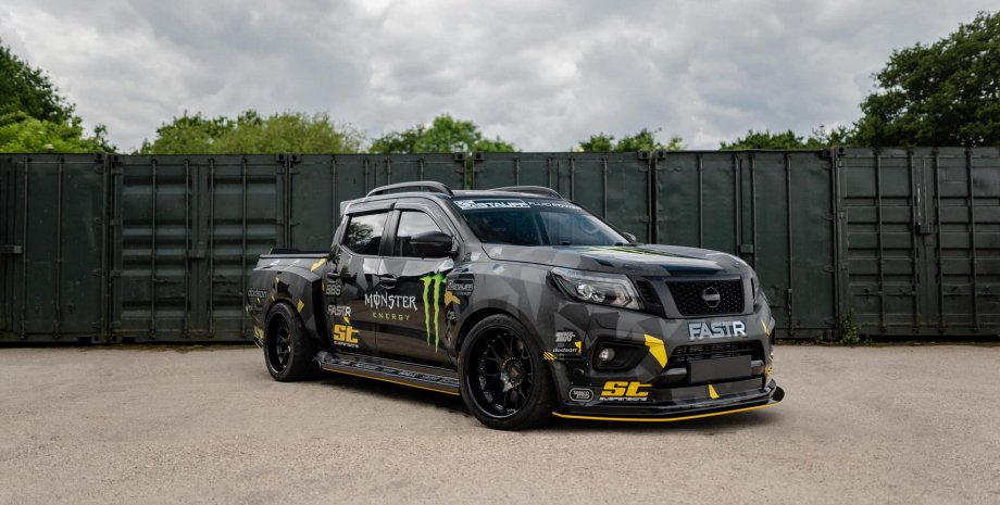 the-first-nissan-navara-r-was-created-for-a-professional-racer
